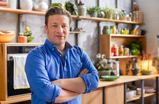 Jamie Oliver (45) hat in seiner Kochsendung „The Naked Chef“ nicht nur seinen Landsleuten das Kochen beigebracht. Jetzt hat er sich überlegt, was man aus den üblichen Produkten, die jeder in den Einkaufswagen packt, machen könnte. Blumenkohl beispielsweise... Foto: © 2019 Jamie Oliver Enterprises Ltd. Photography; Sam Robinson