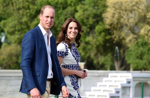 Immer freundlich, immer fröhlich: Mit viel Disziplin vertreten Herzogin Kate und Prinz William das britische Königshaus. Foto: AFP