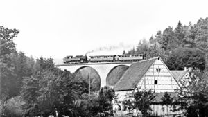 Die Siebenmühlentalbahn auf dem Viadukt bei der Mäulesmühle Foto: Dr. Kehr/Stadtarchiv L-E