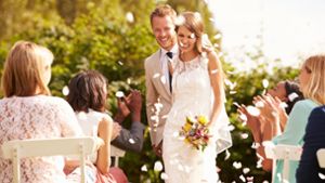 Hochzeiten gehen ans Herz – nicht nur dem Brautpaar. Foto: imago images/Shotshop/Monkey Business 2