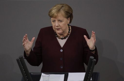 Angela Merkel verteidigte die neuen Corona-Maßnahmen im Bundestag. Foto: AP/Markus Schreiber
