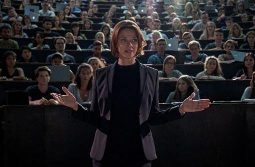 Jessica Schwarz als Forscherin Tanja Lorenz in der Netflix-Serie „Biohackers“ Foto: Netflix/Marco Nagel
