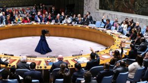 Botschafter stimmen während eines Treffens über die Lage im Nahen Osten, einschließlich der Palästinenserfrage, im UN-Hauptquartier in New York ab. Foto: AFP/CHARLY TRIBALLEAU