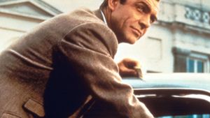 Für viele ist Sean Connery – hier in „Goldfinger“ (1964) zu sehen – der einzig wahre James-Bond-Darsteller. Autor Ian Fleming war aber keineswegs von ihm begeistert – und der Erste war Connery auch nicht. Foto: dpa
