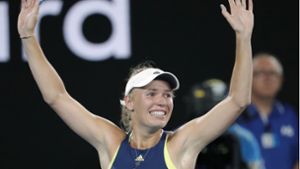 Caroline Wozniacki freut sich über ihren Sieg. Foto: AP