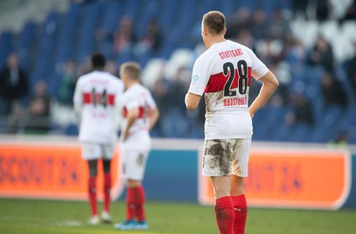 Der VfB Stuttgart muss sich mit einem 2:2 gegen Hannover 96 zufrieden geben. Wie sich die Akteure geschlagen haben, sehen Sie in der Bildergalerie. Foto: dpa/Swen Pförtner