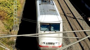 Bis zu 280 Stundenkilometer schnell: ICE zwischen Stuttgart und Mannheim. Doch vom 10. April bis zum 31. Oktober 2020 wird die Strecke gesperrt. Foto: dpa