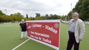 Livia Leichner (links) bekam von ihrem Mann, dem Oberbürgermeister der Stadt, den Stadionnamen zum 60. Geburtstag geschenkt. Foto: dpa