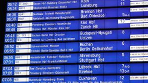 Im Zugverkehr zwischen Nord- und Süddeutschland kommt es nach den Unwettern vom Donnerstag auch am Freitag noch zu Einschränkungen. Foto: dpa