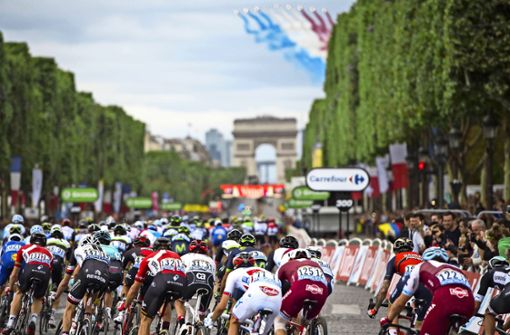 Der Klassiker aller Klassiker: die Tour de France kurz vor dem Zielsprint Foto: imago/Felix Jason