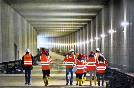 Der Tunnel unter der Autobahn ist fertig, im September 2021 werden die Schienen darin verlegt. Foto: /Horst Rudel