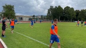 Die Stuttgarter Kickers absolvierten am Montag ihre erste Einheit  im Trainingslager in Tauberbischofsheim. Foto: /n
