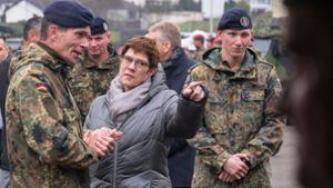 Verteidigungsministerin Kramp-Karrenbauer will die Bundeswehr in die Sahelzone schicken. Foto: dpa/Oliver Dietze