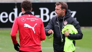 VfB-Trainer Weinzierl setzt auf Benjamin Pavard. Foto: Pressefoto Baumann