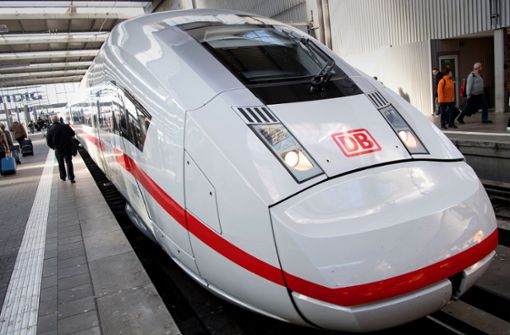 Die Auslieferung der ICE-4-Züge  ist ins Stocken geraten, nachdem bei 15 Zügen fehlerhafte Schweißnähte entdeckt worden sind. Bislang sind 25 Züge der vierten ICE-Generation bei der Deutschen Bahn im Einsatz. Foto: dpa