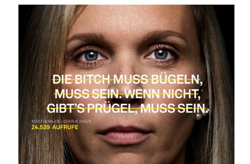 Für das Projekt #unhatewomen hat der Fotograf Darius Ramazani eindrückliche Porträts von Frauen gemacht, die mit Zitaten aus deutschen Raptexten versehen wurden. In unserer Bildergalerie sehen Sie weitere krasse Beispiele. Foto: Darius Ramazani