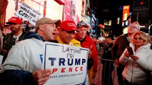 Bei den Trump-Anhängern wächst die Euphorie angesichts der guten Werte für Trump. Foto: AFP