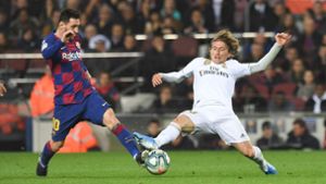 Wann stehen die Weltfußballer Lionel Messi und Luka Modric wieder auf dem Platz? Foto: imago images/Paco Largo