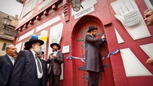 Eisenbeschlagen – aber auch sicher? Die Eingangstür der Esslinger Synagoge bei der Einweihung im Jahr 2012. Foto: /ulgrin