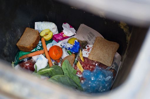 Viele zu viele Lebensmittel landen im Müll. Foto: dpa