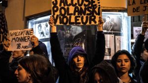 Immer wieder kommt es in Frankreich zu Protesten gegen Roman Polanski. Die César-Nominierungen   heizen den Streit weiter an. Foto: AFP/Christophe Archambault