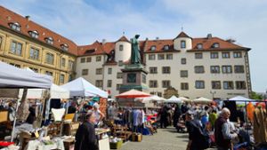 Schon vor dem offiziellen Start um 11 Uhr kamen viele Besucher auf den Frühjahrsflohmarkt. Foto: Fotoagentur Stuttgart/Rosar