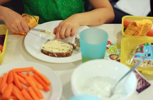 Zehn Prozent der Grundschüler verlassen einer Erhebung zufolge morgens ohne Frühstück das Haus. Foto: picture alliance / dpa