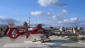 Der DRF-Hubschrauber auf dem Dach der Klinik Leonberg. Foto: privat