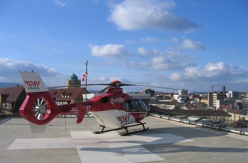 Der DRF-Hubschrauber auf dem Dach der Klinik Leonberg. Foto: privat