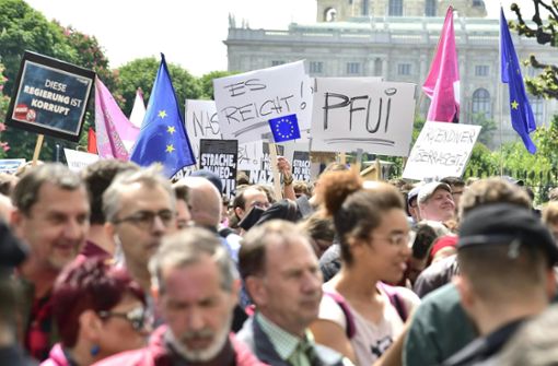 In der Wiener Innenstadt haben Demonstranten gegen die Regierung protestiert. Foto: dpa