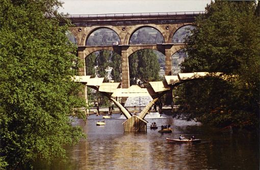 Zur Landesgartenschau 1989 gab es eine Brücke mehr in Bietigheim. Das Bild auf der Facebook-Seite der Stadt weckt viele Erinnerungen. Foto: Stadtarchiv Bietigheim-Bissingen