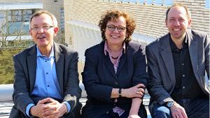 Eberhard Schwarz, Monika Renninger und Rolf Ahlrichs (von links) freuen sich auf den Neubeginn des Bildungsprogramms im neuen Hospitalhof. Foto: Sybille Neth