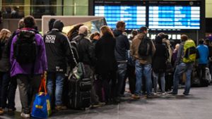 Im Oktober 2017 hatte Sturmtief „Xavier“ für langes Warten am Berliner Hauptbahnhof gesorgt. Mit Sturmtief „Friederike“ könnte es den Reisenden in Stuttgart am Donnerstag ähnlich gehen. Foto: dpa