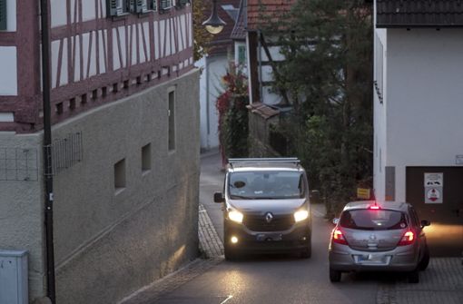 In den engen Gassen von Hirschstraße und Holdergasse kommt es laut Anwohnern häufiger zu Engpässen. Foto: factum/Weise