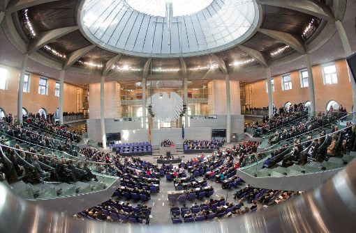 Eine von Bundestagspräsident Norbert Lammert ins Spiel gebrachte Regeländerung bezüglich des Alterspräsidenten des Bundestages sorgt für breite Diskussionen. Foto: dpa