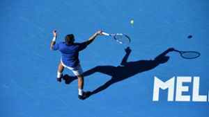 Kurz vor dem Start der Australian Open sorgt eine Corona-Fall für Aufruhr. (Symbolbild) Foto: imago images/PanoramiC/Antoine Couvercelle