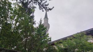 Das Minarett der DITIB Sehitlik Moschee am Columbiadamm im Bezirk Neukölln nahe Tempelhofer Feld (Symbolbild). Foto: IMAGO/dts Nachrichtenagentur