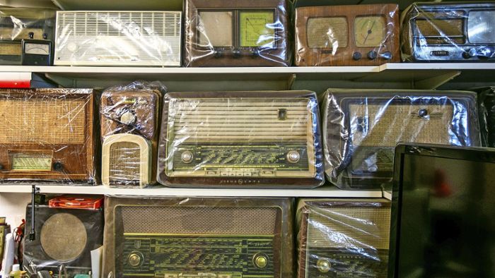 Warum ein Esslinger hunderte alte Röhrenradios reparierte