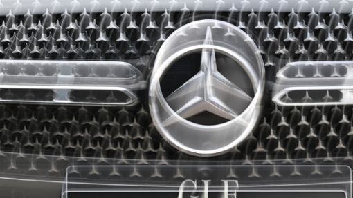Erst in der vergangenen Woche hatte das KBA einen Mercedes-Rückruf veröffentlicht. Foto: Bernd Weißbrod/dpa