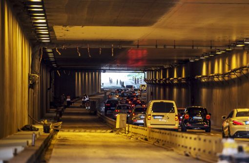 Die Sanierung des Schwanenplatztunnels zwischen der Innenstadt und Bad Cannstatt  soll in wenigen Wochen abgeschlossen sein. Foto: Lichtgut/Leif Piechowski