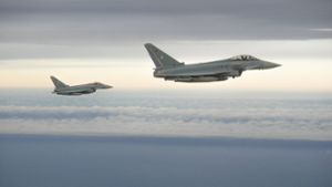 Am Freitag waren zwei Eurofighter über dem süddeutschen Raum im Einsatz. (Symbolbild) Foto: imago images / photothek/Thomas Wiegold