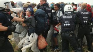 Aktivisten des Bündnisses „Ende Gelände“ den Tagebau Garzweiler gestürmt haben, Foto: AFP