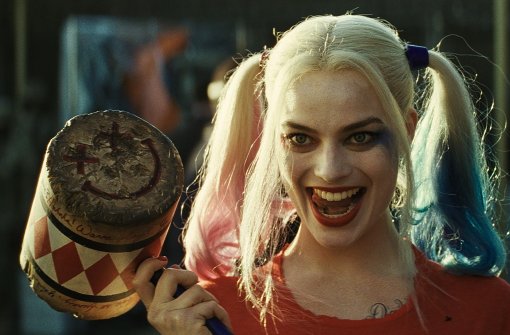 Harley Quinn (Margot Robbie) geht hammerhart zur Sache. Foto: Warner Bros.
