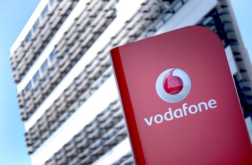 Das Firmenlogo von Vodafone vor der Deutschlandzentrale in Düssedorf. Foto: dpa