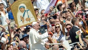 Papst Franziskus, hier bei der Heiligsprachung von Mutter Teresa, ist mal wieder auf Reisen. Foto: AFP