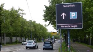 Digitale Wegweiser im Neckarpark  in Betrieb