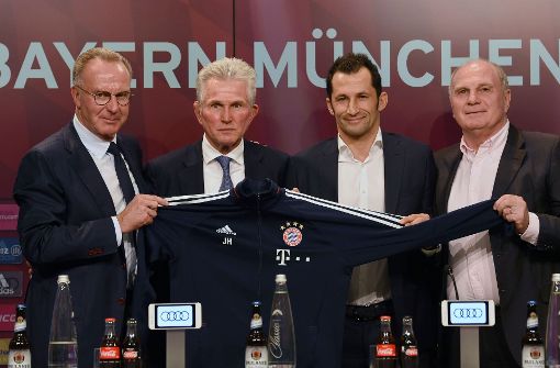 Von links: Karl-Heinz Rummenigge, Jupp Heynckes, Hasan Salihamidzic und Uli Hoeness. Foto: AFP