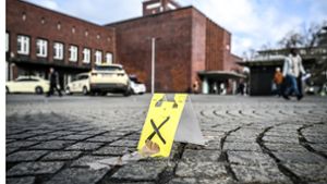 Der Tatort: An dieser Stelle auf den Willy-Brandt-Platz vor dem Hauptbahnhof Oberhausen wurden die beiden jungen Ukrainer von den vier Jugendlichen attackiert und niedergestochen. Foto: Imago/Funke Foto Services