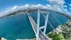 Globaler Erdbeben-Hotspot Istanbul: Die 16-Millionen- Einwohner-Metropole liegt auf der Plattengrenze, an der sich anatolische und eurasische Erdplatte gegeneinander verschieben. Foto: Imago/Wirestock