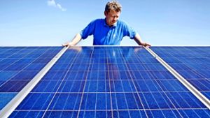 Klimaschutz ist keine freiwillige Sache mehr: Als erste Kommune in Deutschland führt Tübingen eine Pflicht zum Solardach  bei neuen Häusern ein. Foto: dpa